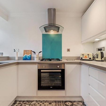 3 South Beach Court - Cosy Seafront Apartment テンビー エクステリア 写真