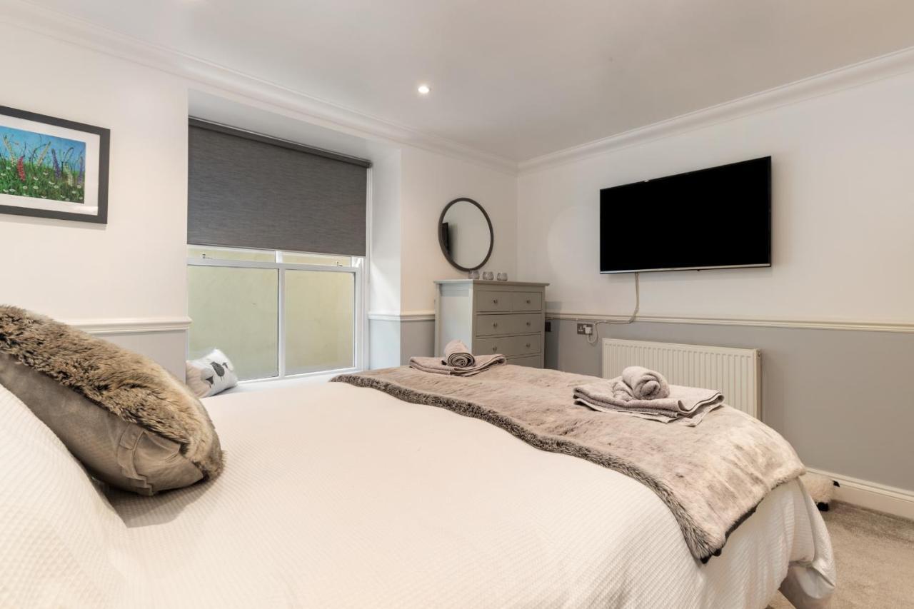 3 South Beach Court - Cosy Seafront Apartment テンビー エクステリア 写真