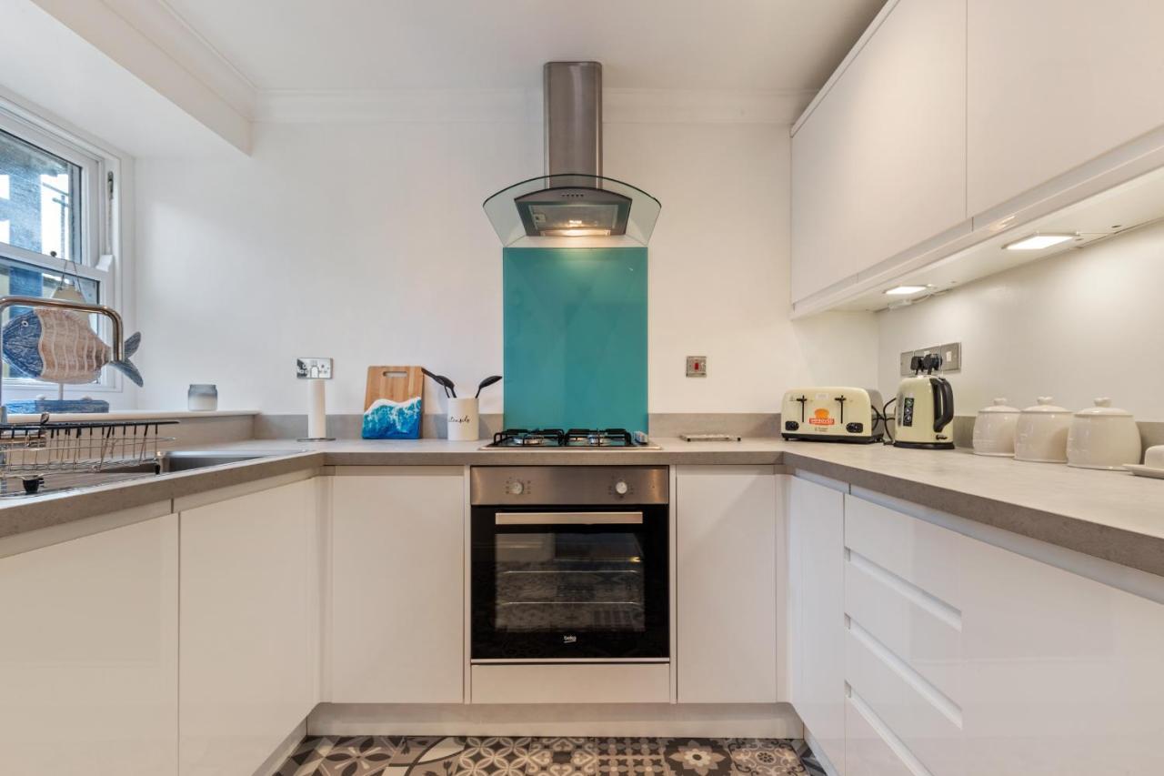 3 South Beach Court - Cosy Seafront Apartment テンビー エクステリア 写真