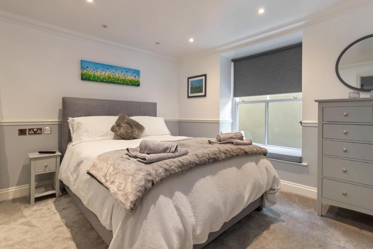 3 South Beach Court - Cosy Seafront Apartment テンビー エクステリア 写真